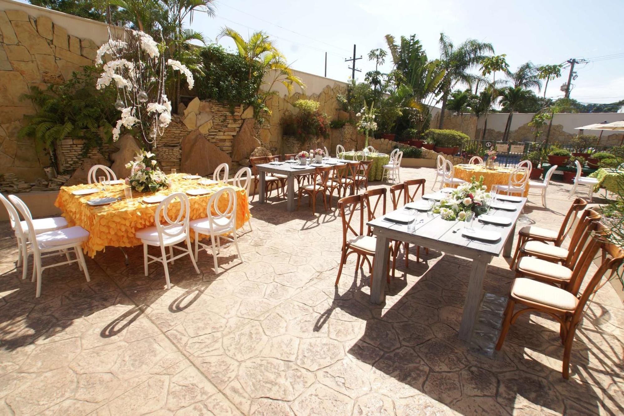 Hampton Inn Tampico Airport Exterior photo