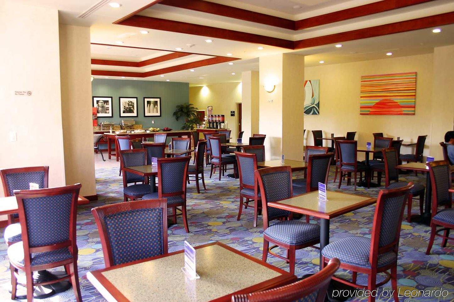 Hampton Inn Tampico Airport Restaurant photo