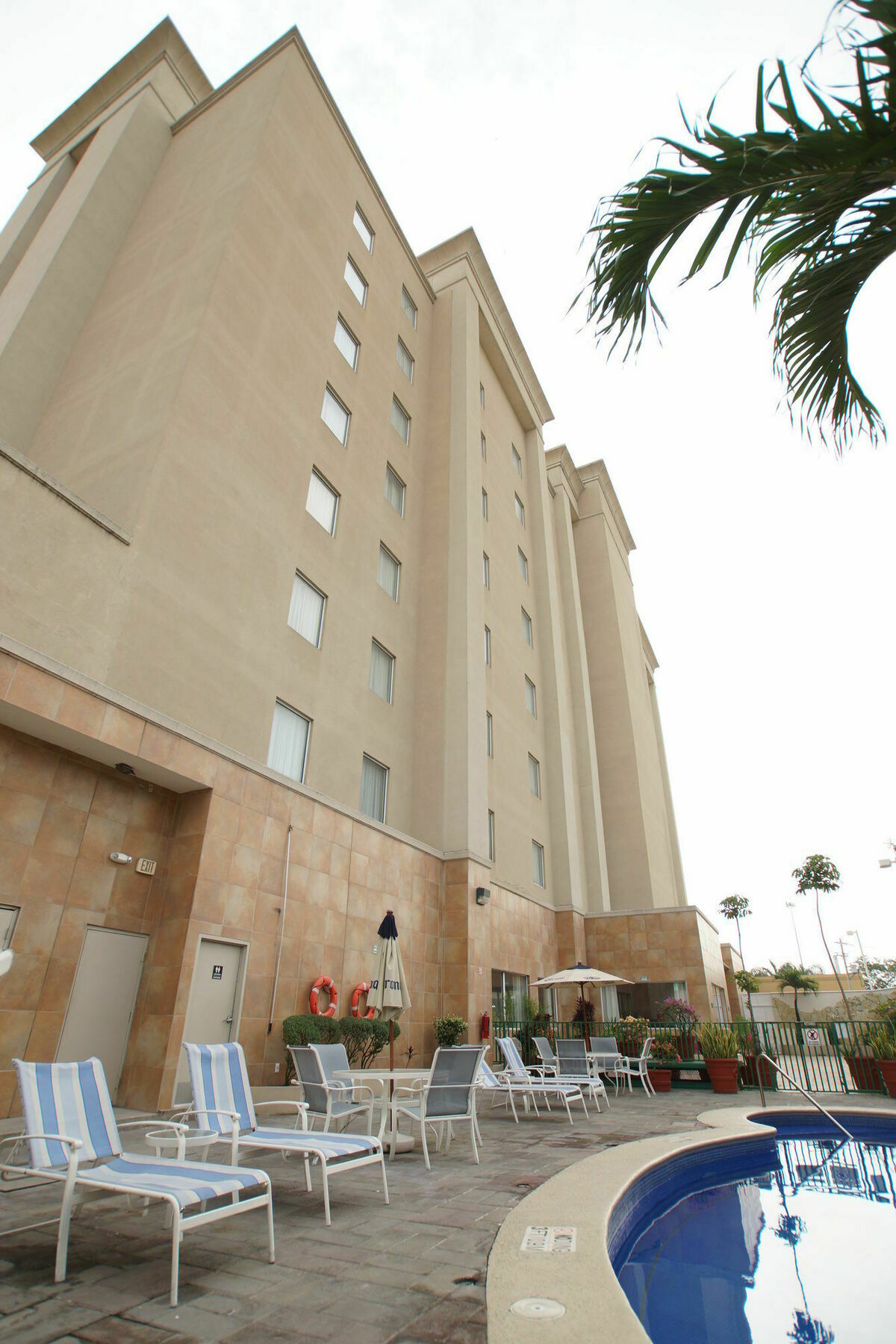 Hampton Inn Tampico Airport Exterior photo